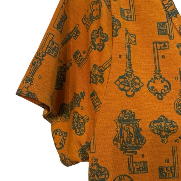 LuLaRoe Classic T, mustard gold, skeleton key motifs, size small - Picture 4 of 9